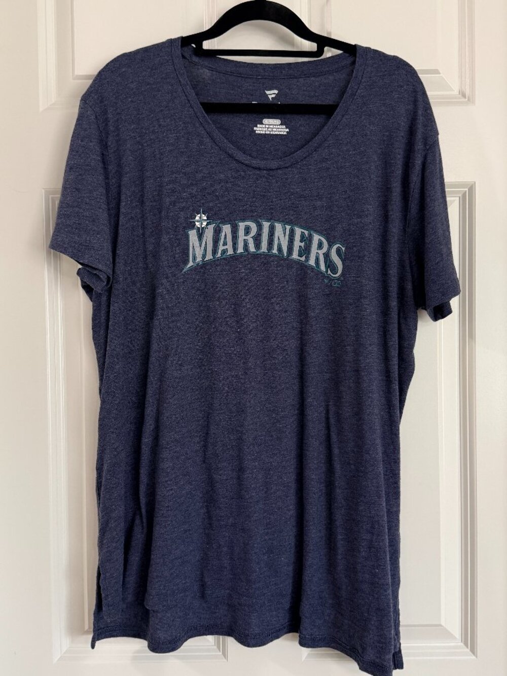 Seattle Mariners Fanatics Women's T-Shirt - Size XL